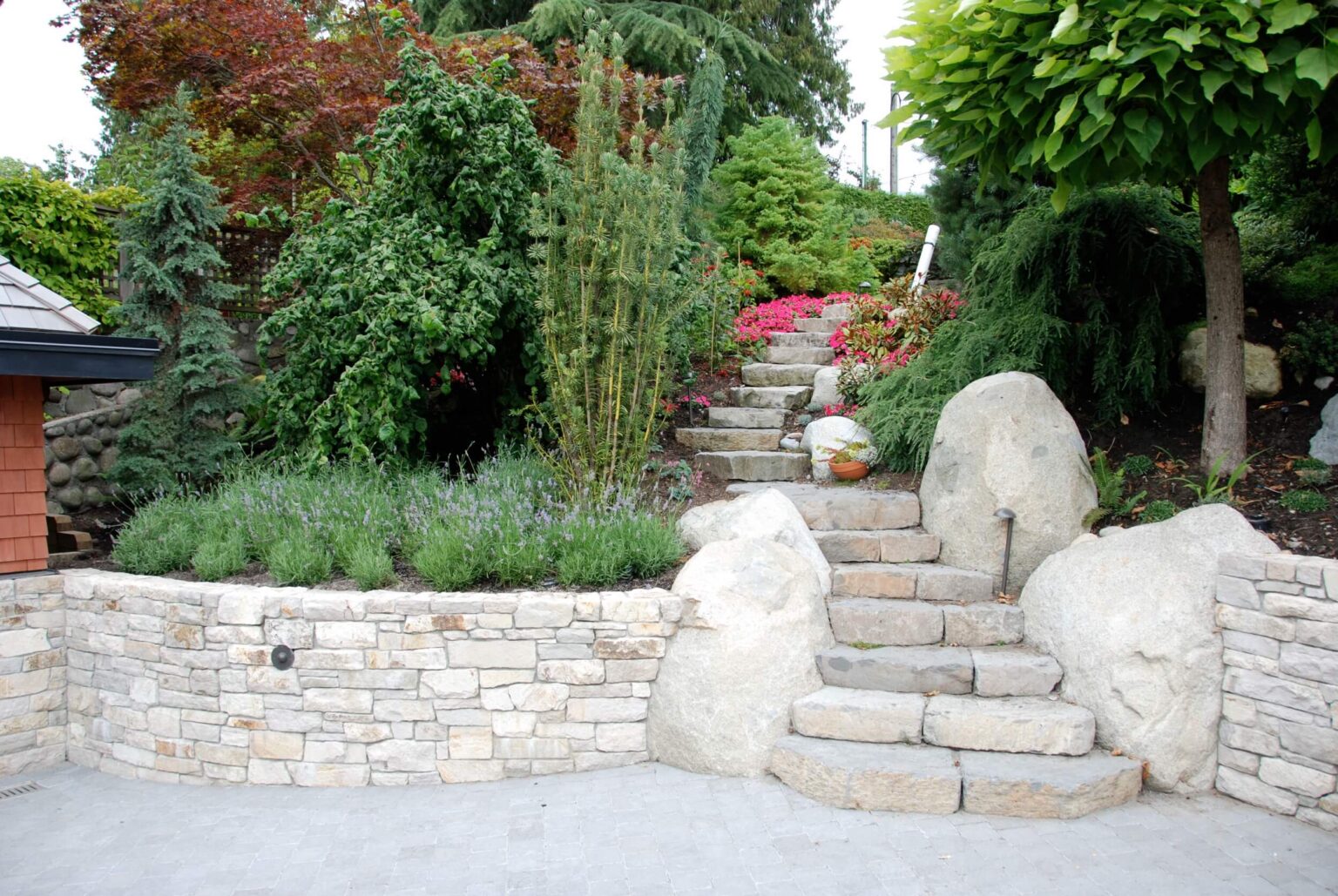 High end landscape construction by Fossil Landscape Construction in Vancouver BC featuring refined outdoor spaces, detailed craftsmanship and timeless design.