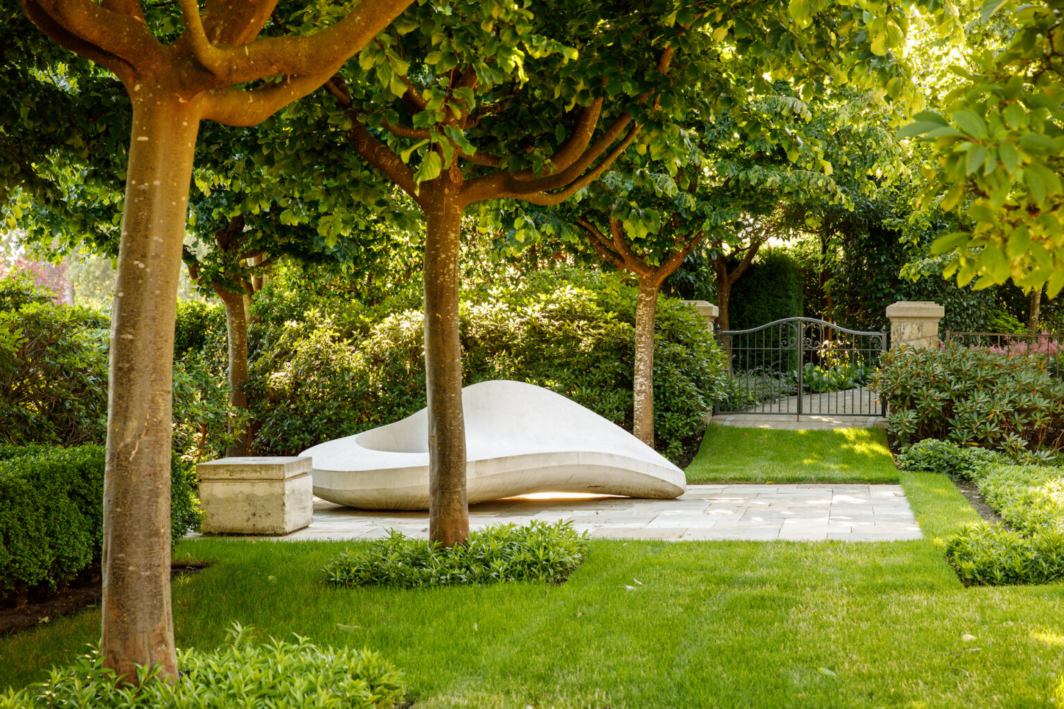 High end landscape construction by Fossil Landscape Construction in Vancouver BC featuring refined outdoor spaces, detailed craftsmanship and timeless design.