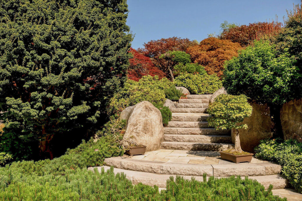 High end landscape construction by Fossil Landscape Construction in Vancouver BC featuring refined outdoor spaces, detailed craftsmanship and timeless design.