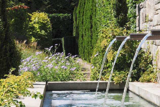 High end landscape construction by Fossil Landscape Construction in Vancouver BC featuring refined outdoor spaces, detailed craftsmanship and timeless design.