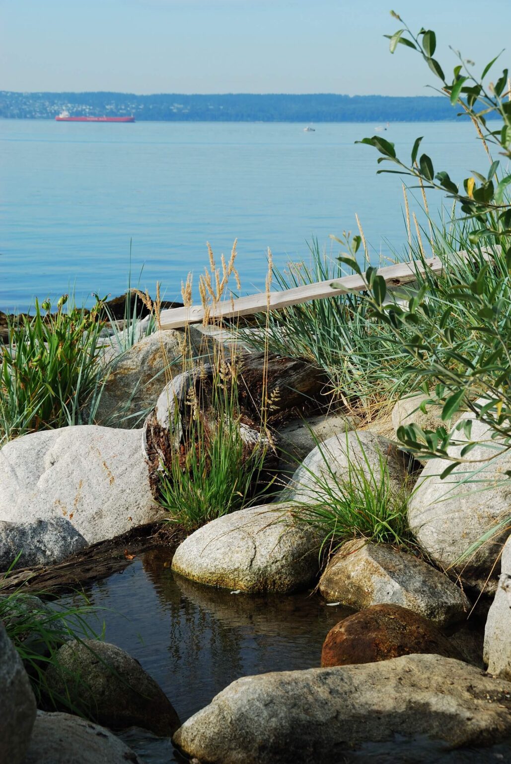 High end landscape construction by Fossil Landscape Construction in Vancouver BC featuring refined outdoor spaces, detailed craftsmanship and timeless design.