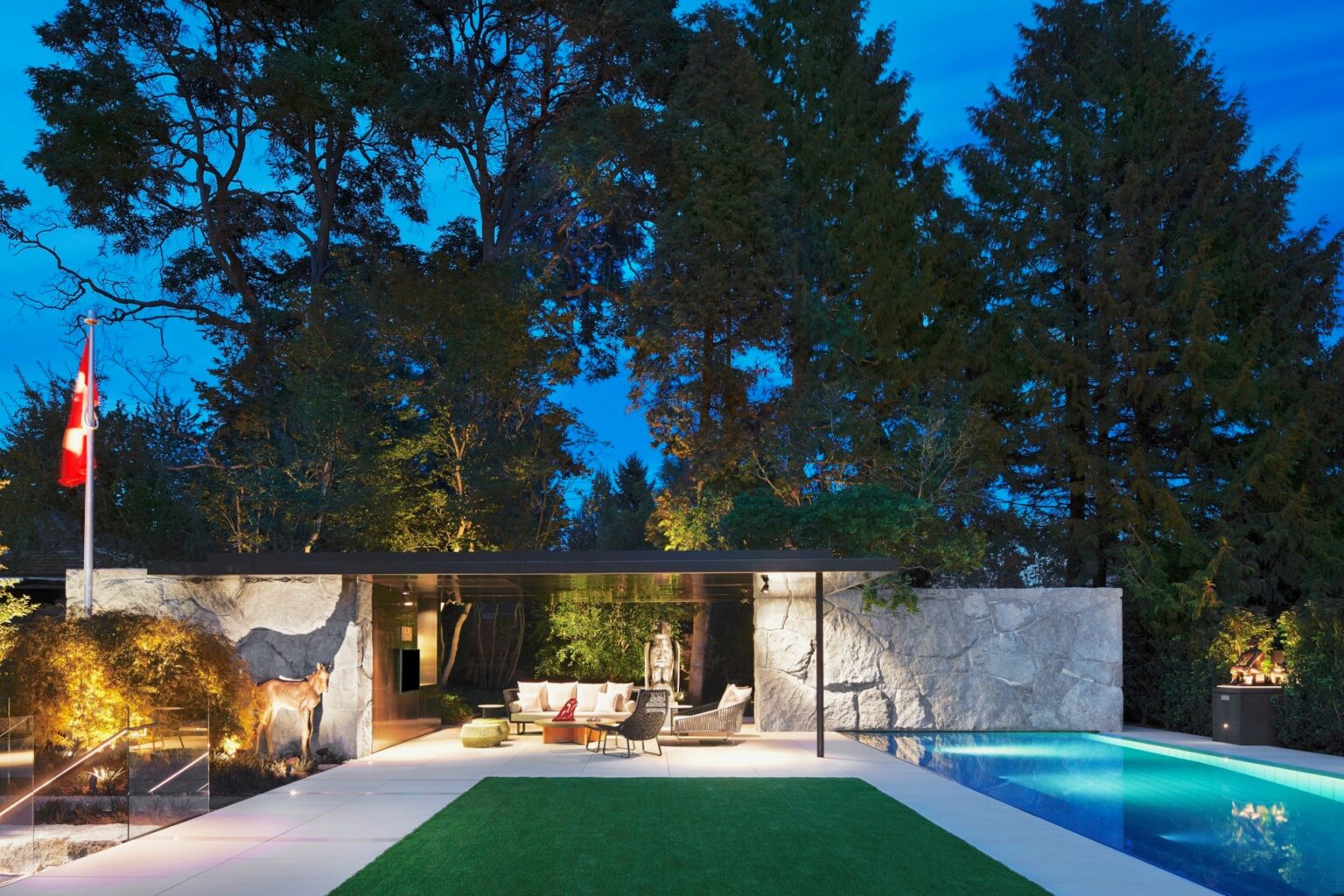 High end landscape construction by Fossil Landscape Construction in Vancouver BC featuring refined outdoor spaces, detailed craftsmanship and timeless design.