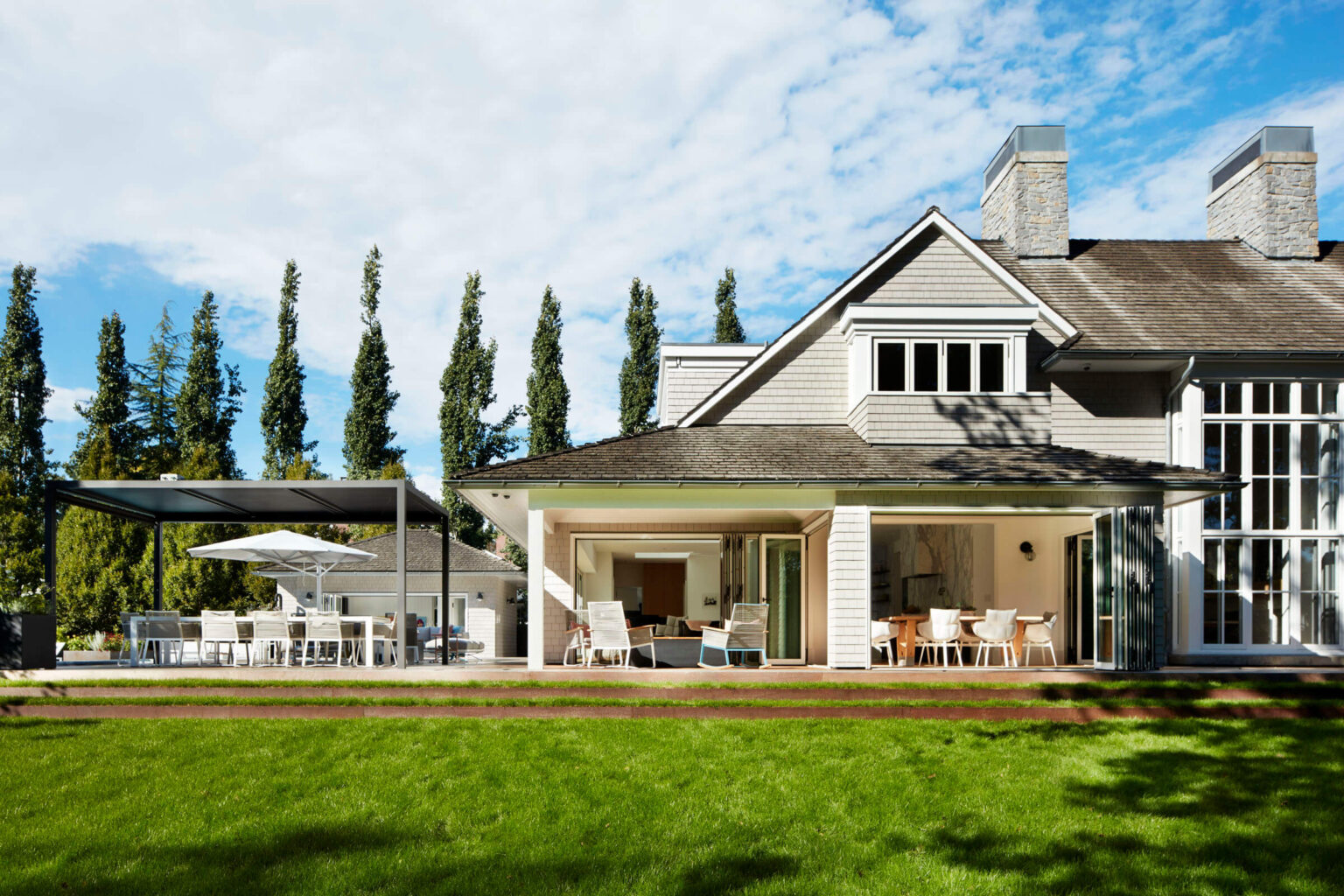 High end landscape construction by Fossil Landscape Construction in Vancouver BC featuring refined outdoor spaces, detailed craftsmanship and timeless design.