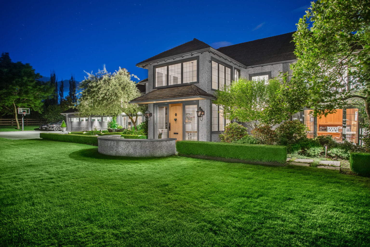High end landscape construction by Fossil Landscape Construction in Vancouver BC featuring refined outdoor spaces, detailed craftsmanship and timeless design.