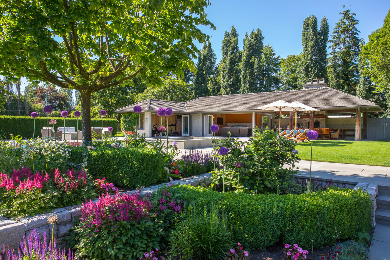 High end landscape construction by Fossil Landscape Construction in Vancouver BC featuring refined outdoor spaces, detailed craftsmanship and timeless design.