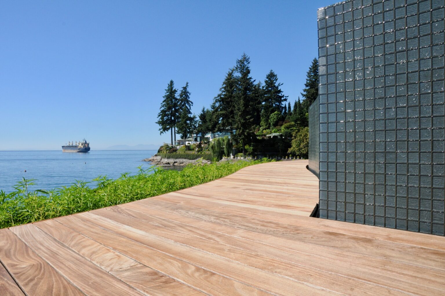 High end landscape construction by Fossil Landscape Construction in Vancouver BC featuring refined outdoor spaces, detailed craftsmanship and timeless design.