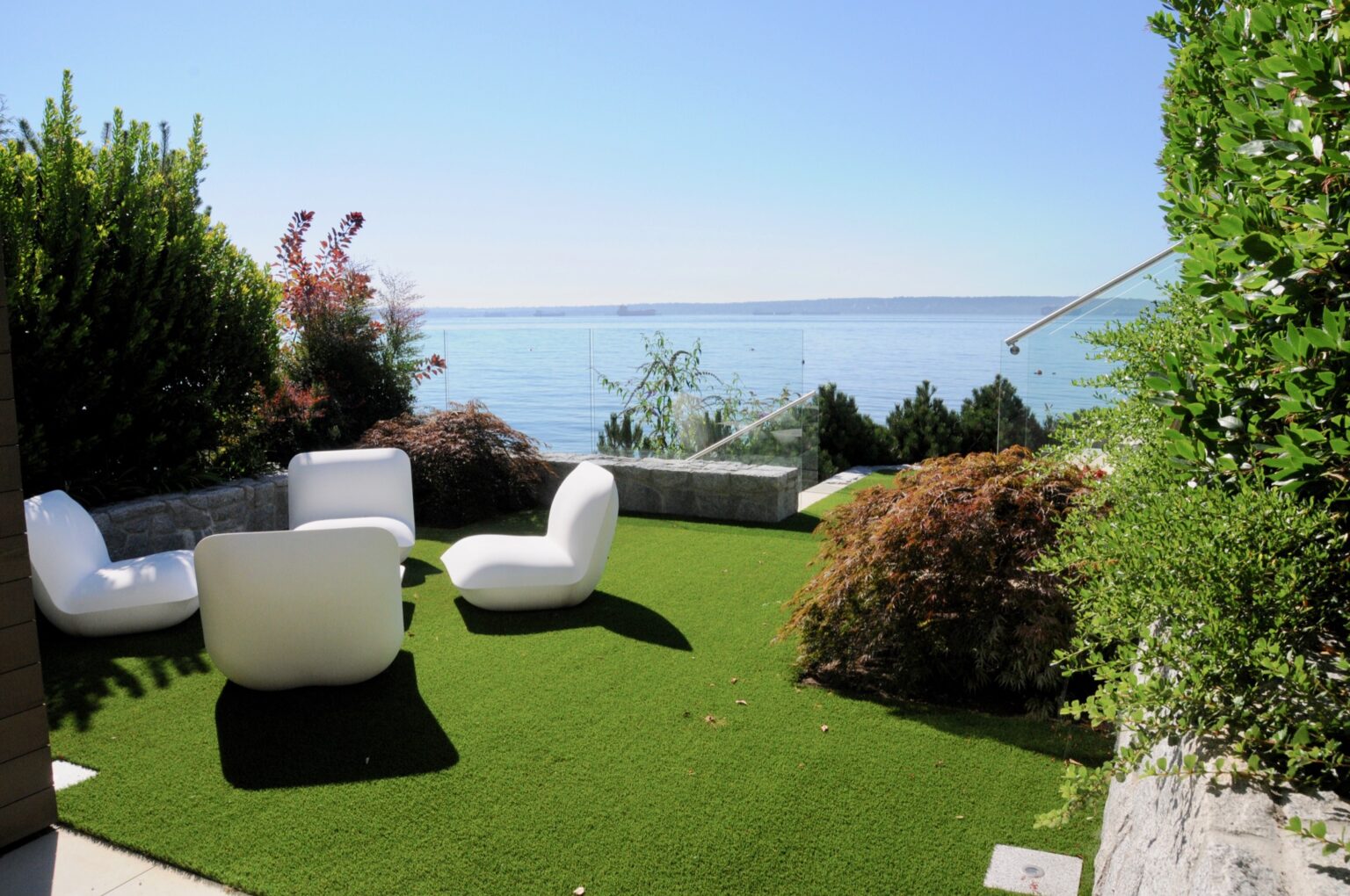 High end landscape construction by Fossil Landscape Construction in Vancouver BC featuring refined outdoor spaces, detailed craftsmanship and timeless design.