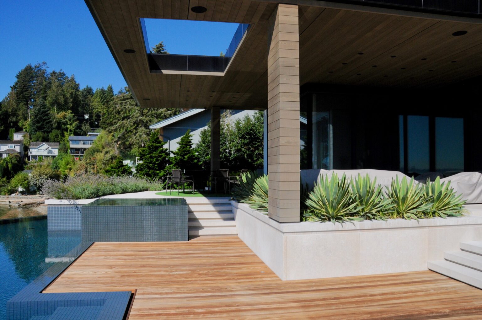 High end landscape construction by Fossil Landscape Construction in Vancouver BC featuring refined outdoor spaces, detailed craftsmanship and timeless design.
